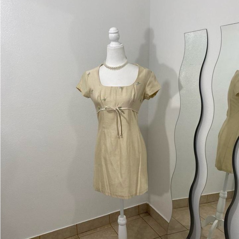 XOXO Cream Sheath Dress with Puff Cap Sleeves